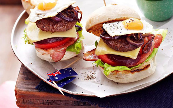 Bánh Hamburger Củ Dền